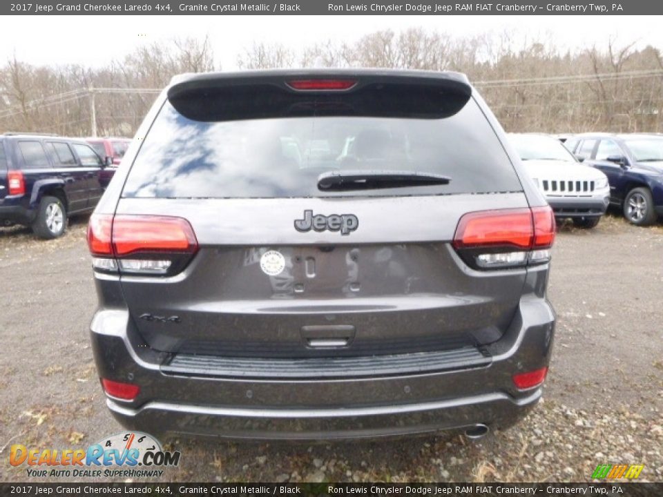 2017 Jeep Grand Cherokee Laredo 4x4 Granite Crystal Metallic / Black Photo #5