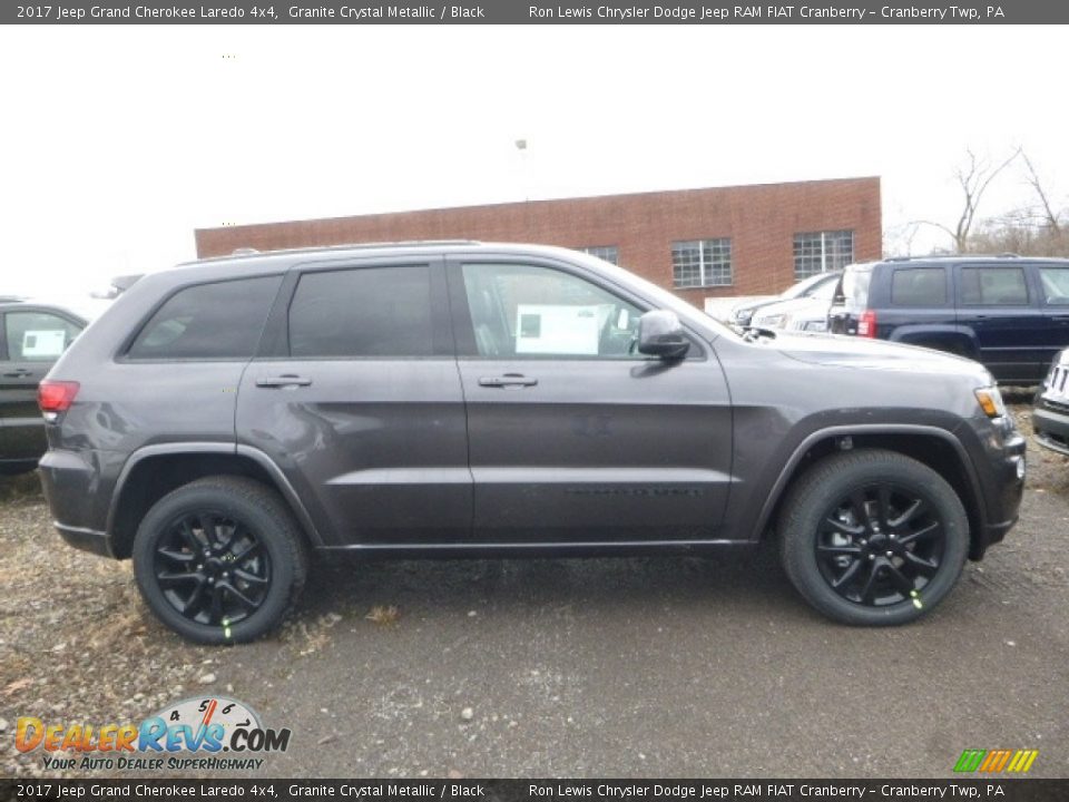 2017 Jeep Grand Cherokee Laredo 4x4 Granite Crystal Metallic / Black Photo #7