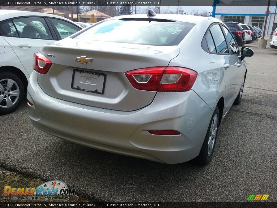 2017 Chevrolet Cruze LS Silver Ice Metallic / Jet Black Photo #2