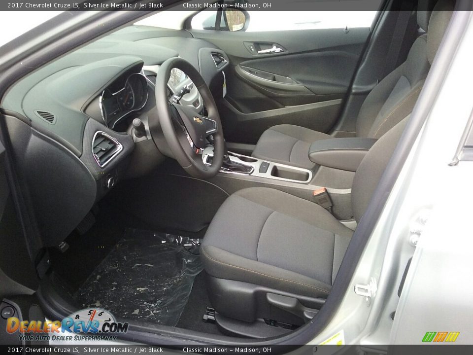2017 Chevrolet Cruze LS Silver Ice Metallic / Jet Black Photo #4