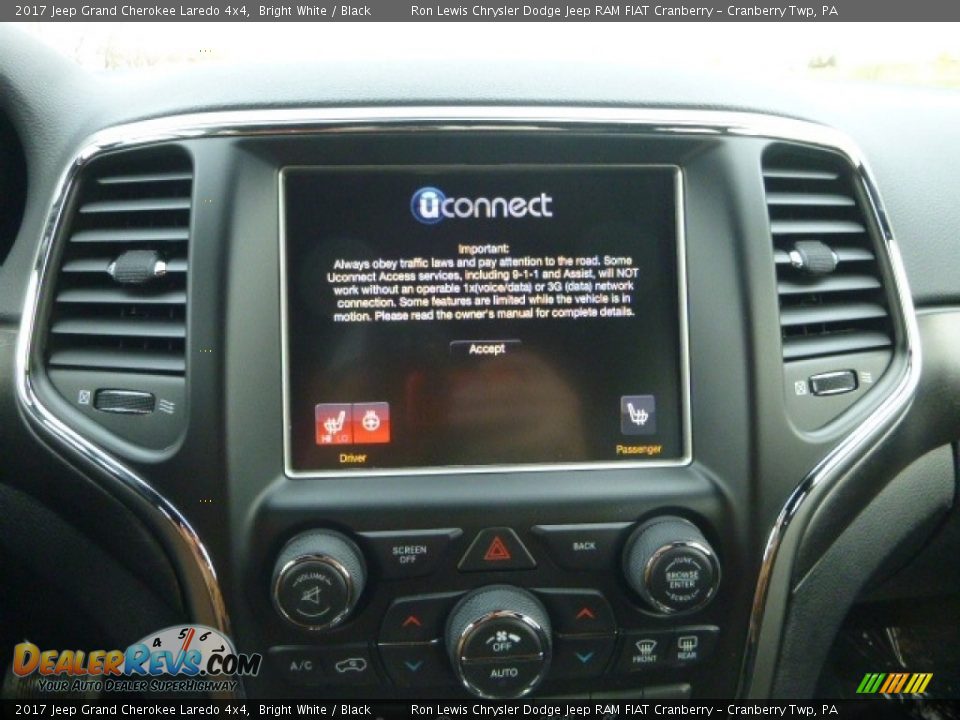 2017 Jeep Grand Cherokee Laredo 4x4 Bright White / Black Photo #16