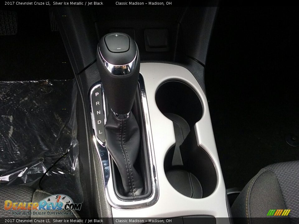 2017 Chevrolet Cruze LS Shifter Photo #6