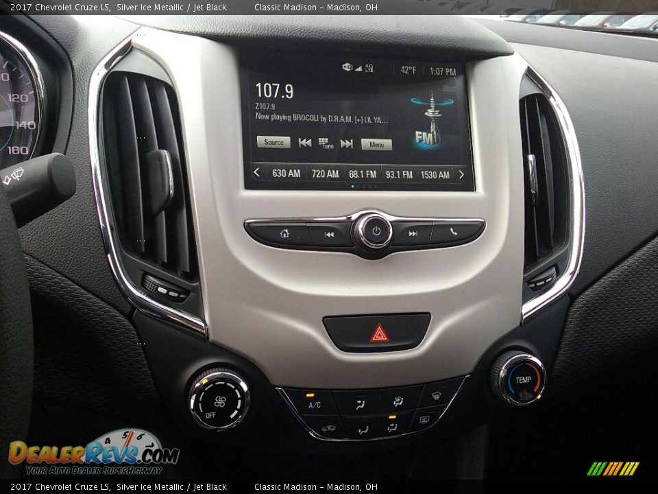 2017 Chevrolet Cruze LS Silver Ice Metallic / Jet Black Photo #7