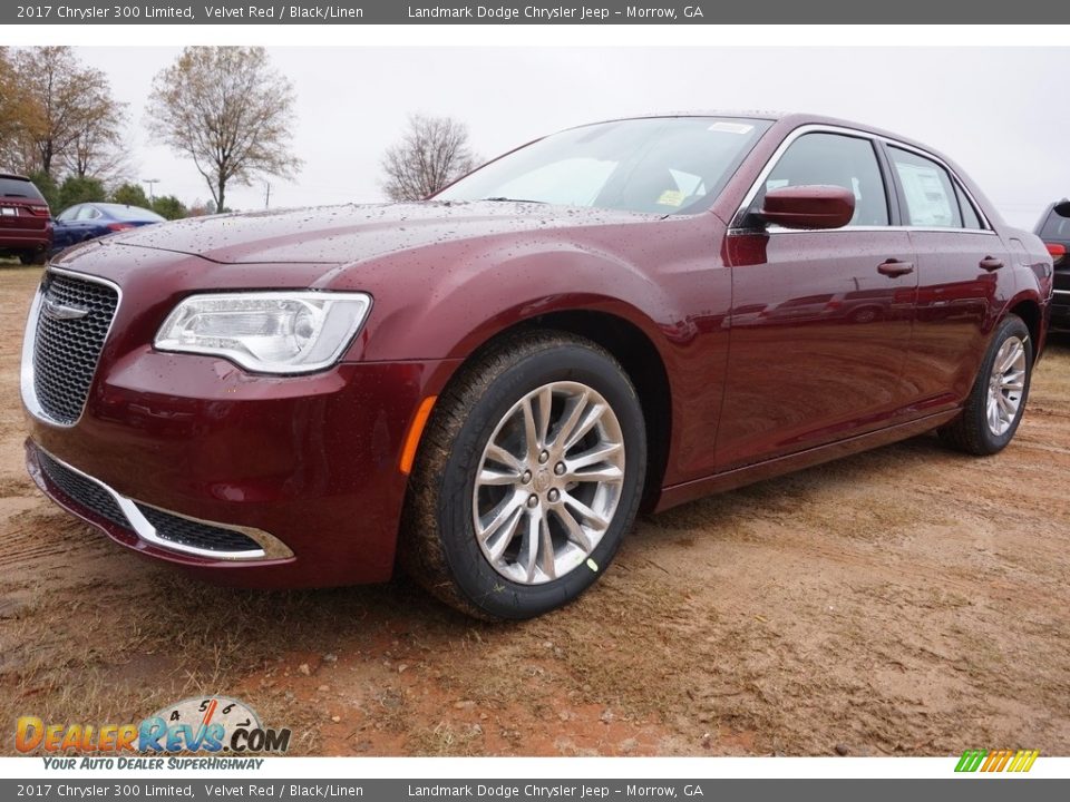 Front 3/4 View of 2017 Chrysler 300 Limited Photo #1