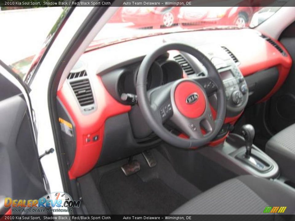 2010 Kia Soul Sport Shadow Black / Red/Black Sport Cloth Photo #17