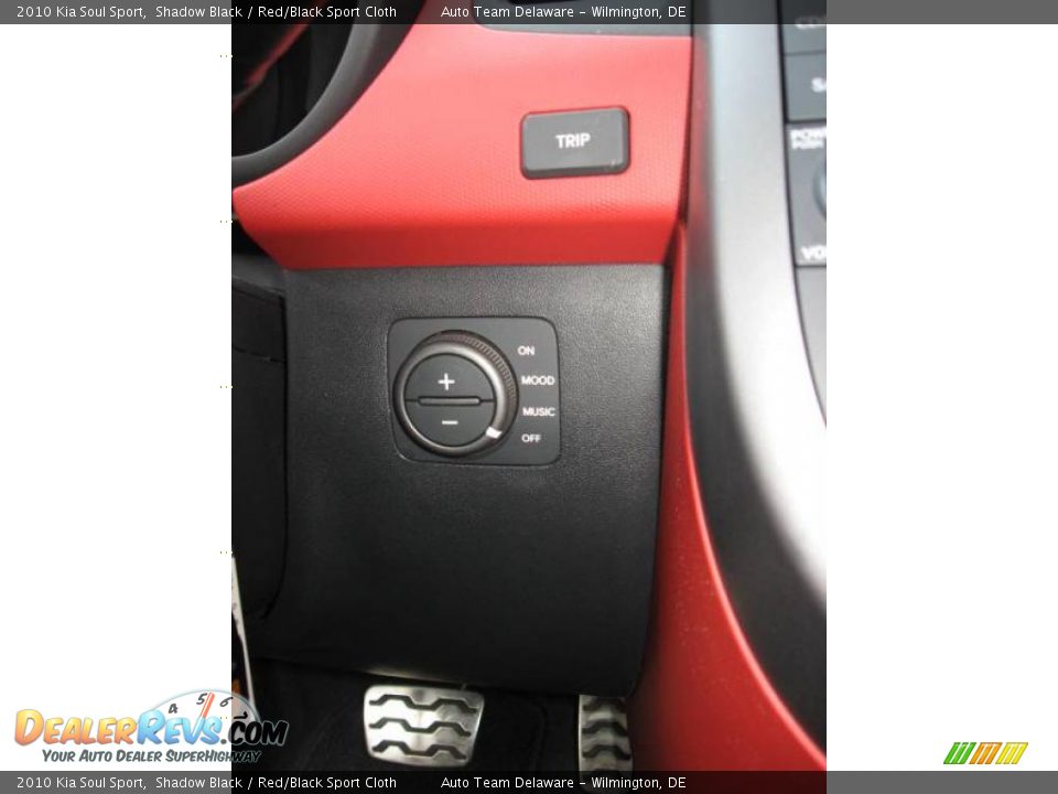 2010 Kia Soul Sport Shadow Black / Red/Black Sport Cloth Photo #23