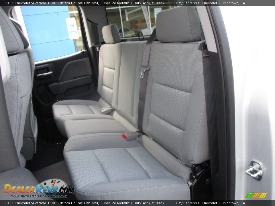 2017 Chevrolet Silverado 1500 Custom Double Cab 4x4 Silver Ice Metallic / Dark Ash/Jet Black Photo #14