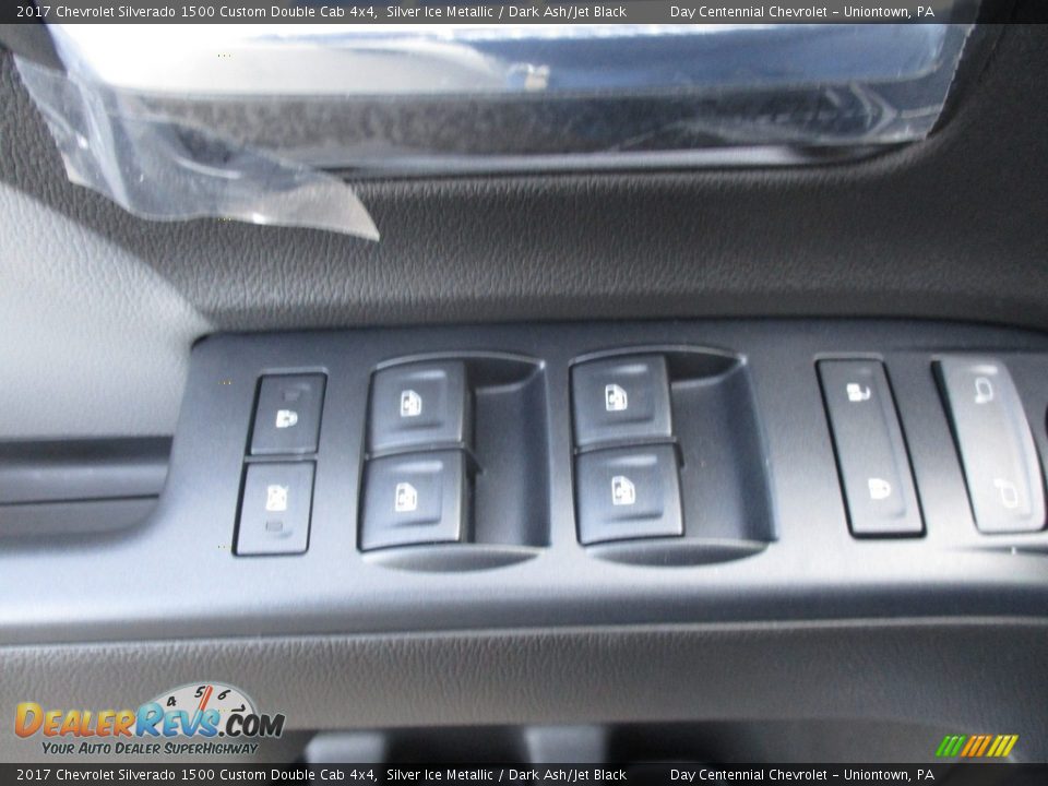 2017 Chevrolet Silverado 1500 Custom Double Cab 4x4 Silver Ice Metallic / Dark Ash/Jet Black Photo #18