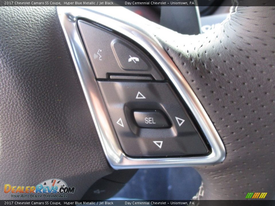Controls of 2017 Chevrolet Camaro SS Coupe Photo #18