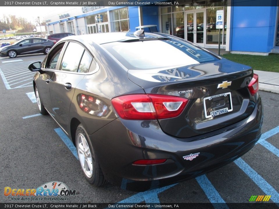 2017 Chevrolet Cruze LT Graphite Metallic / Jet Black Photo #4