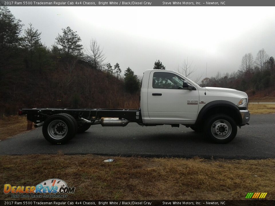 2017 Ram 5500 Tradesman Regular Cab 4x4 Chassis Bright White / Black/Diesel Gray Photo #5