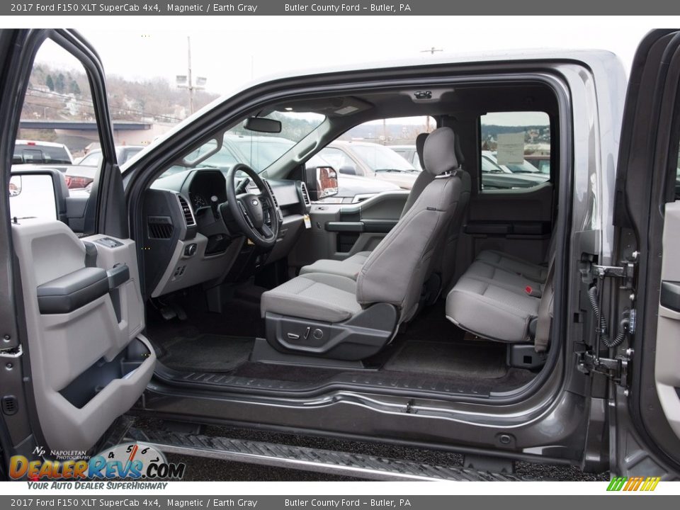 2017 Ford F150 XLT SuperCab 4x4 Magnetic / Earth Gray Photo #8
