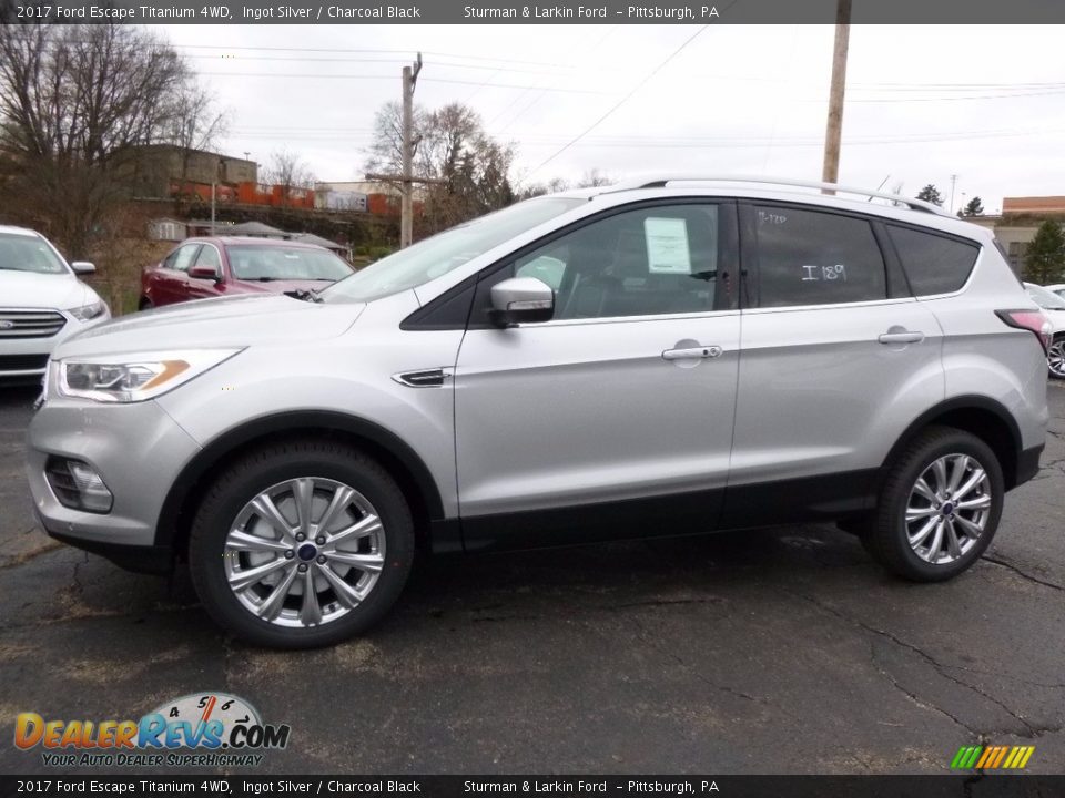 Front 3/4 View of 2017 Ford Escape Titanium 4WD Photo #5