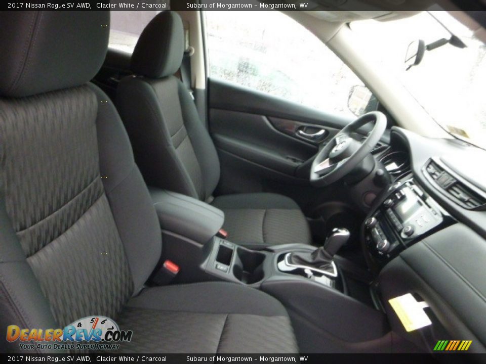 2017 Nissan Rogue SV AWD Glacier White / Charcoal Photo #4