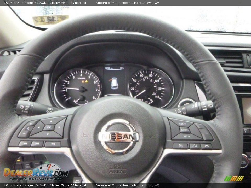 2017 Nissan Rogue SV AWD Glacier White / Charcoal Photo #18