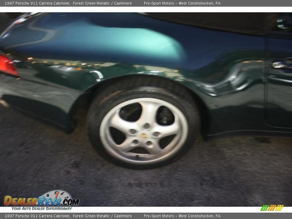 1997 Porsche 911 Carrera Cabriolet Forest Green Metallic / Cashmere Photo #17