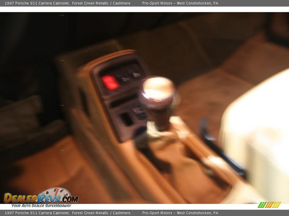 1997 Porsche 911 Carrera Cabriolet Forest Green Metallic / Cashmere Photo #30