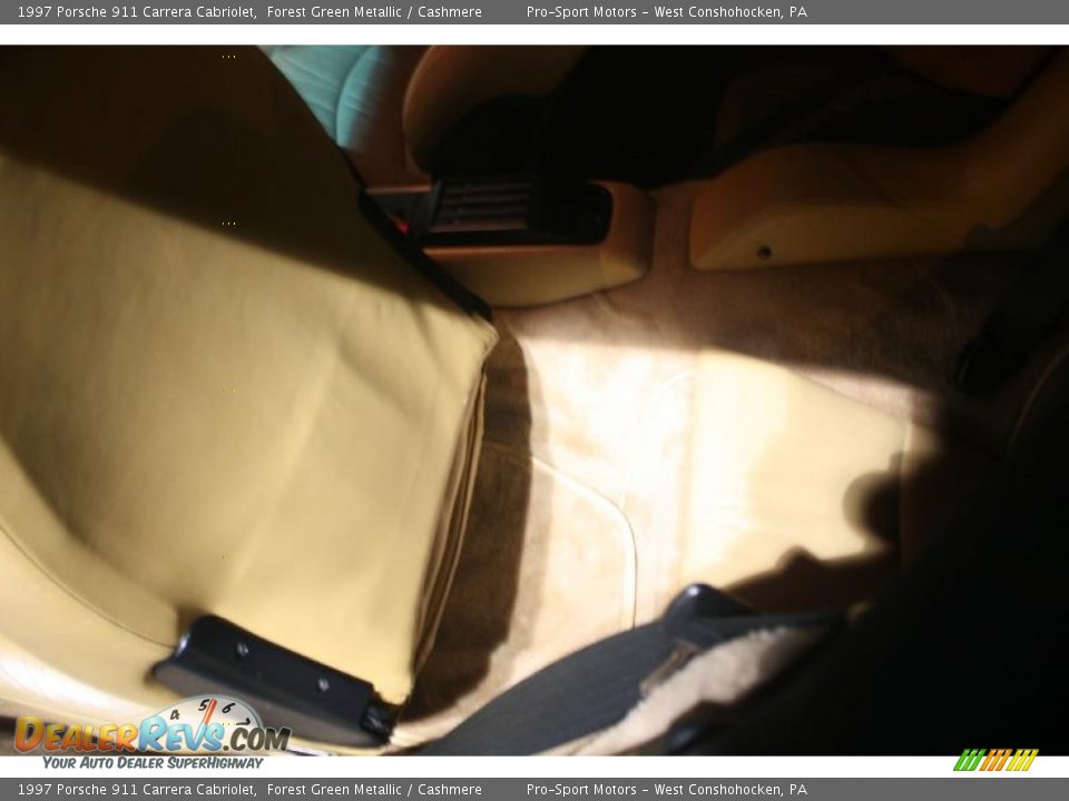 1997 Porsche 911 Carrera Cabriolet Forest Green Metallic / Cashmere Photo #33