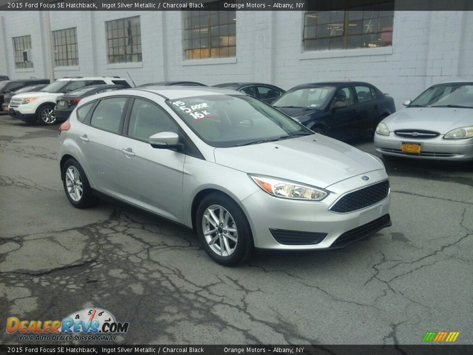 2015 Ford Focus SE Hatchback Ingot Silver Metallic / Charcoal Black Photo #1