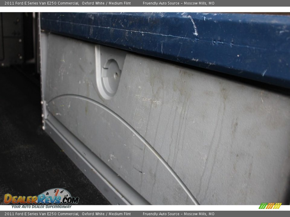 2011 Ford E Series Van E250 Commercial Oxford White / Medium Flint Photo #13