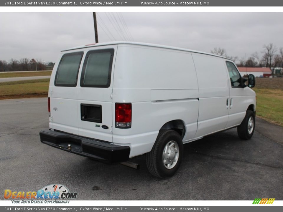 2011 Ford E Series Van E250 Commercial Oxford White / Medium Flint Photo #18