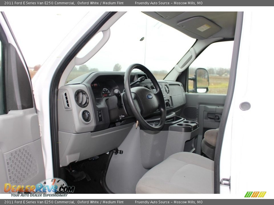 2011 Ford E Series Van E250 Commercial Oxford White / Medium Flint Photo #28