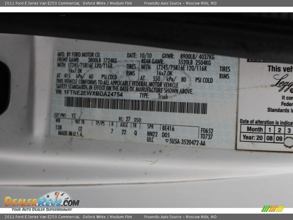 2011 Ford E Series Van E250 Commercial Oxford White / Medium Flint Photo #31