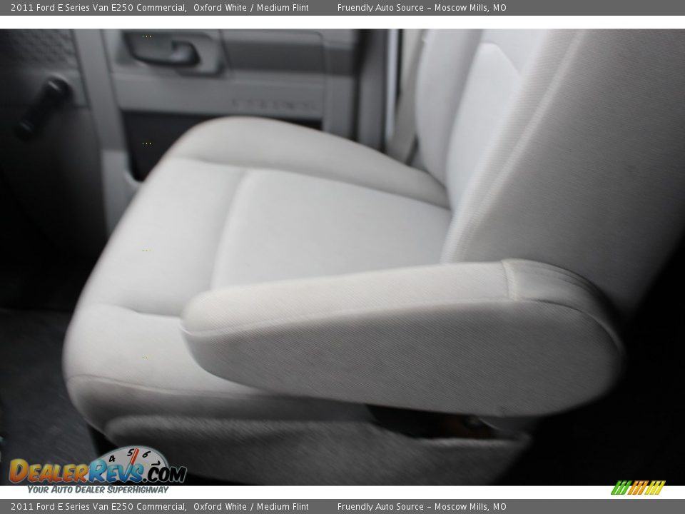 2011 Ford E Series Van E250 Commercial Oxford White / Medium Flint Photo #33