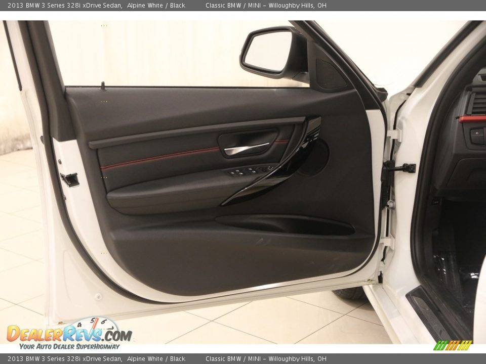 2013 BMW 3 Series 328i xDrive Sedan Alpine White / Black Photo #4