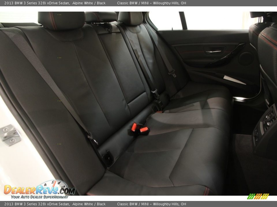 2013 BMW 3 Series 328i xDrive Sedan Alpine White / Black Photo #18
