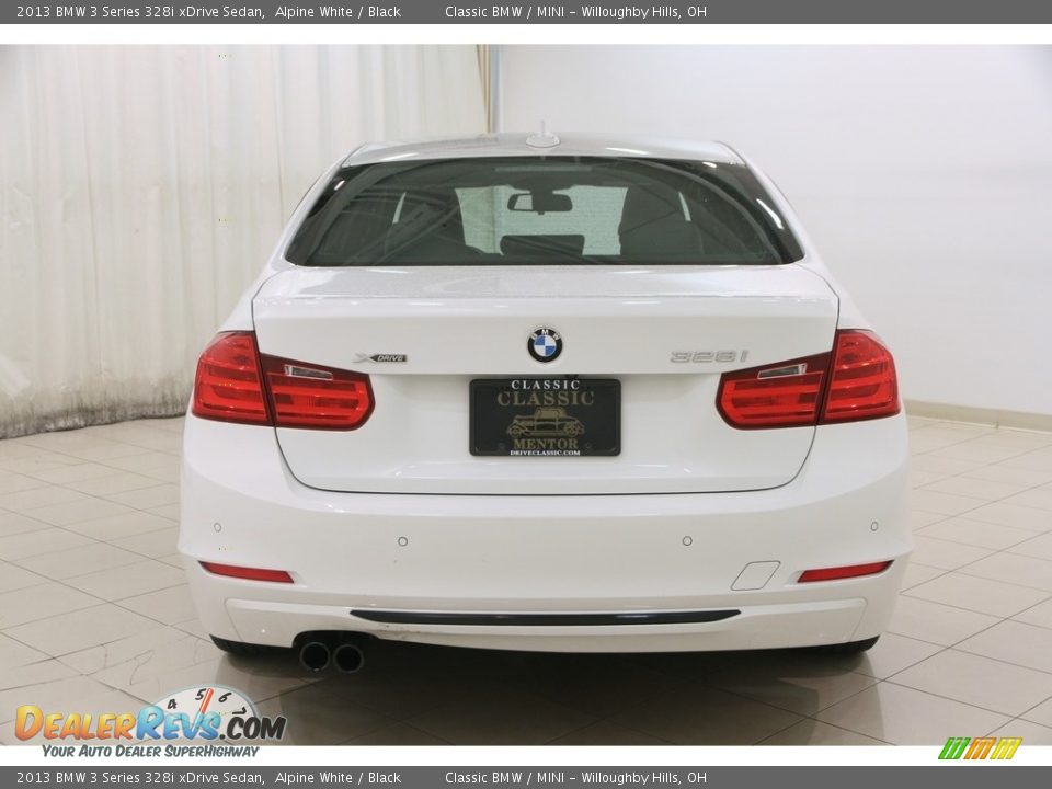 2013 BMW 3 Series 328i xDrive Sedan Alpine White / Black Photo #21