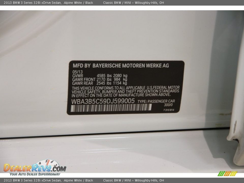 2013 BMW 3 Series 328i xDrive Sedan Alpine White / Black Photo #23