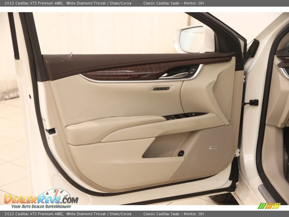 2013 Cadillac XTS Premium AWD White Diamond Tricoat / Shale/Cocoa Photo #4
