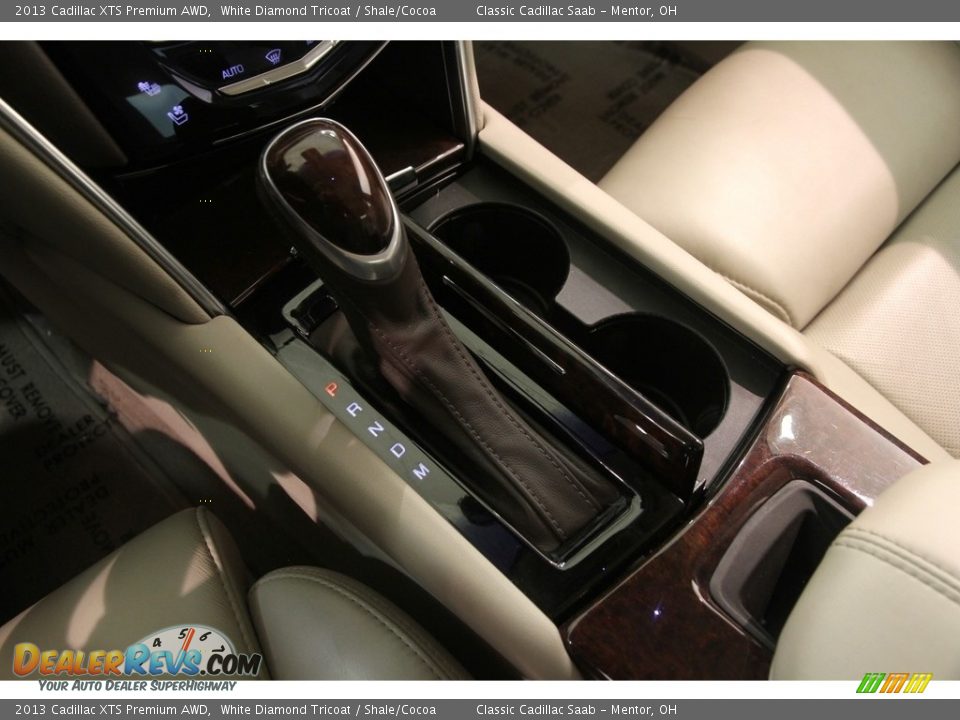 2013 Cadillac XTS Premium AWD White Diamond Tricoat / Shale/Cocoa Photo #16
