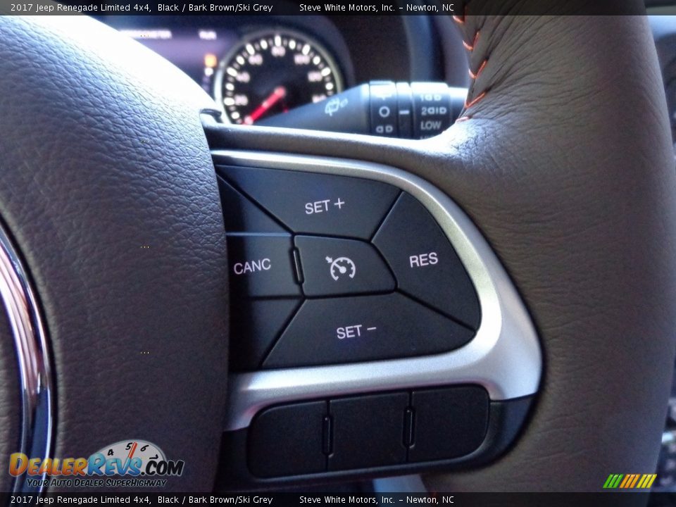 Controls of 2017 Jeep Renegade Limited 4x4 Photo #14