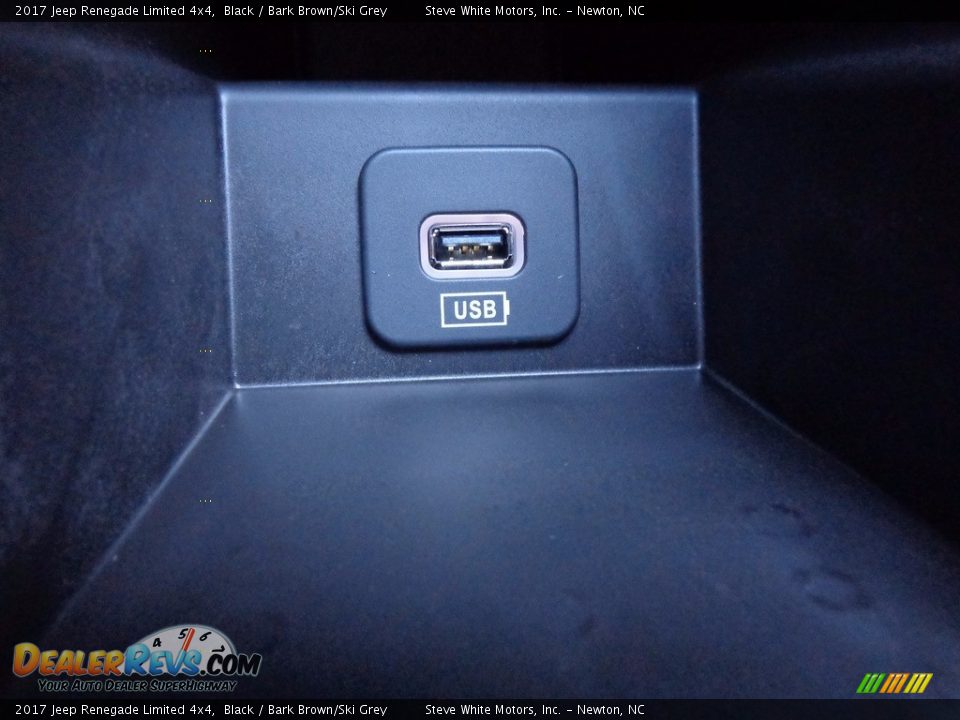 2017 Jeep Renegade Limited 4x4 Black / Bark Brown/Ski Grey Photo #21