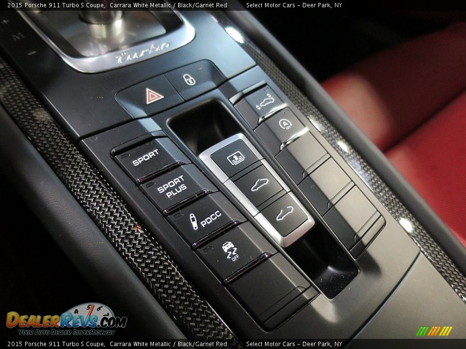 Controls of 2015 Porsche 911 Turbo S Coupe Photo #33