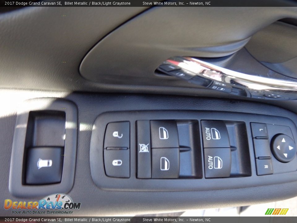 2017 Dodge Grand Caravan SE Billet Metallic / Black/Light Graystone Photo #9