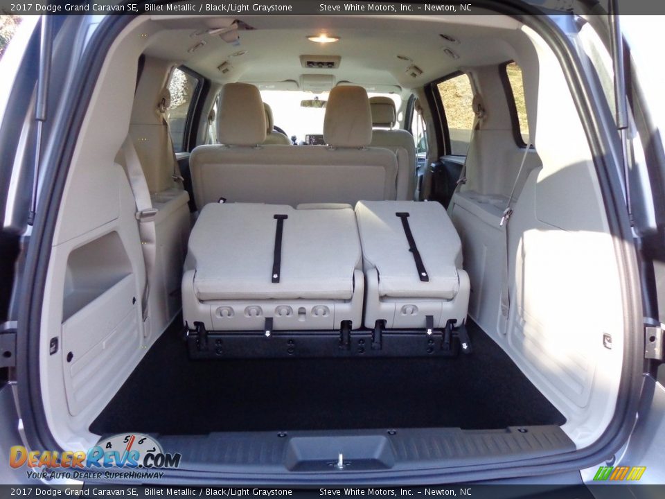 2017 Dodge Grand Caravan SE Billet Metallic / Black/Light Graystone Photo #15