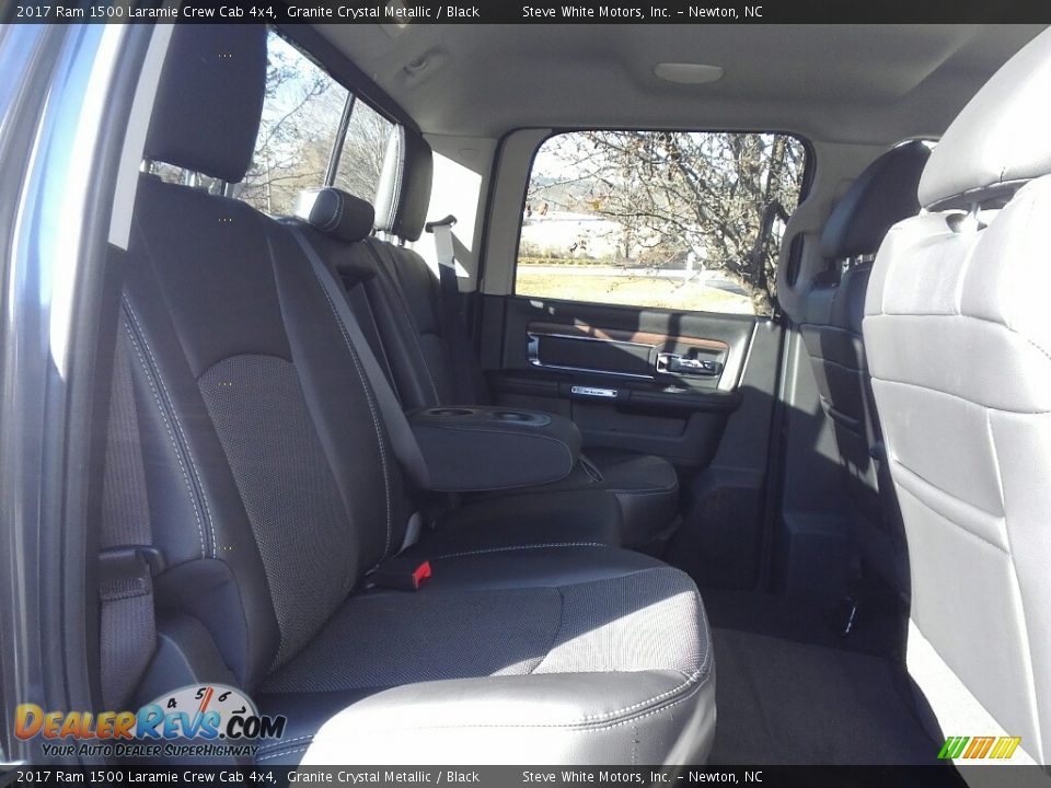 2017 Ram 1500 Laramie Crew Cab 4x4 Granite Crystal Metallic / Black Photo #17