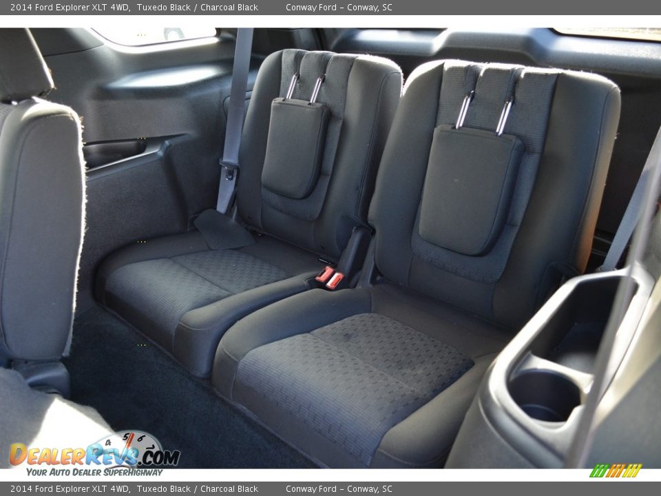 2014 Ford Explorer XLT 4WD Tuxedo Black / Charcoal Black Photo #17