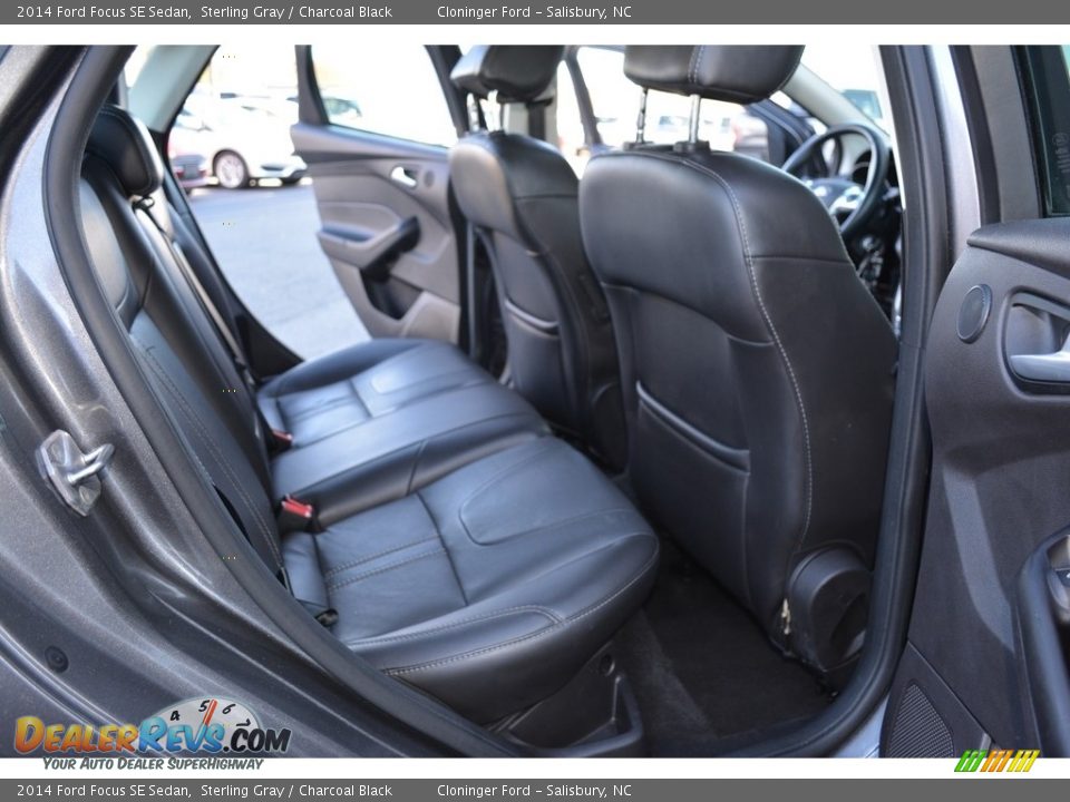 2014 Ford Focus SE Sedan Sterling Gray / Charcoal Black Photo #14