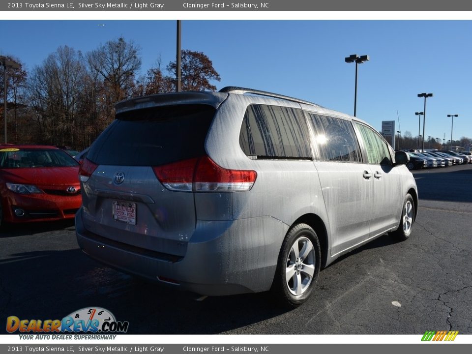 2013 Toyota Sienna LE Silver Sky Metallic / Light Gray Photo #3