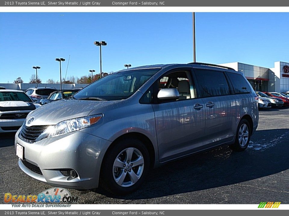2013 Toyota Sienna LE Silver Sky Metallic / Light Gray Photo #7