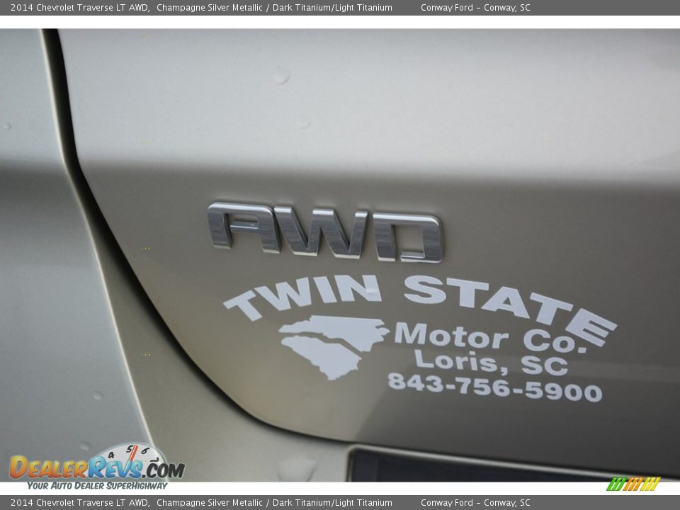 2014 Chevrolet Traverse LT AWD Champagne Silver Metallic / Dark Titanium/Light Titanium Photo #5