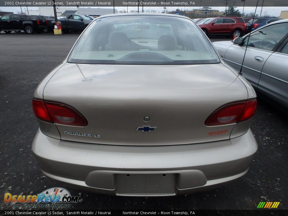 2001 Chevrolet Cavalier LS Sedan Sandrift Metallic / Neutral Photo #3