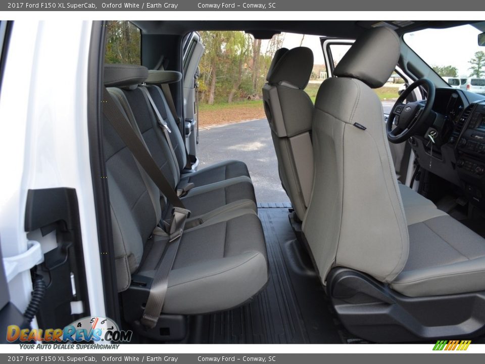 2017 Ford F150 XL SuperCab Oxford White / Earth Gray Photo #17