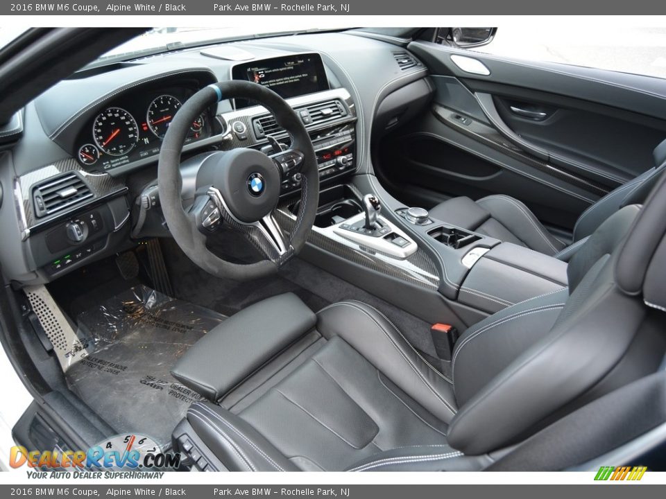 Black Interior - 2016 BMW M6 Coupe Photo #11