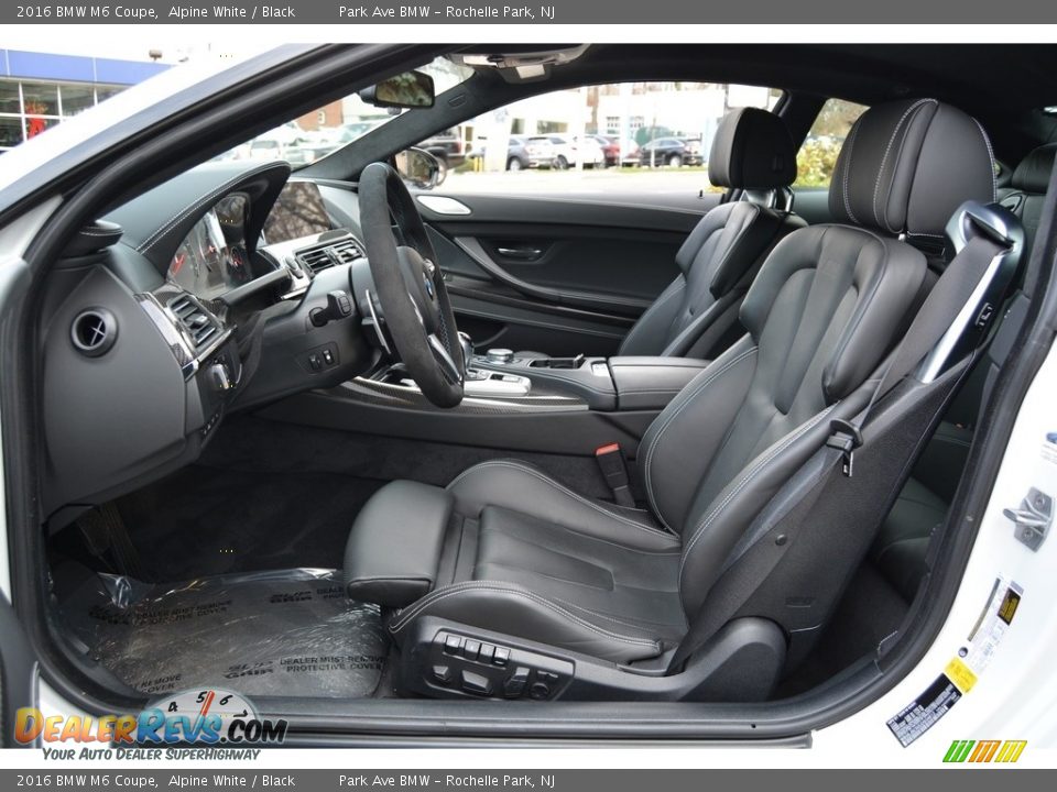 Front Seat of 2016 BMW M6 Coupe Photo #12