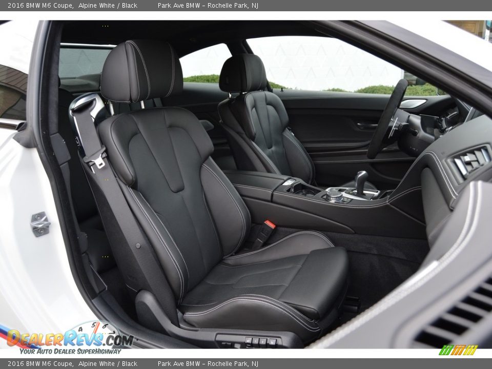 Front Seat of 2016 BMW M6 Coupe Photo #30